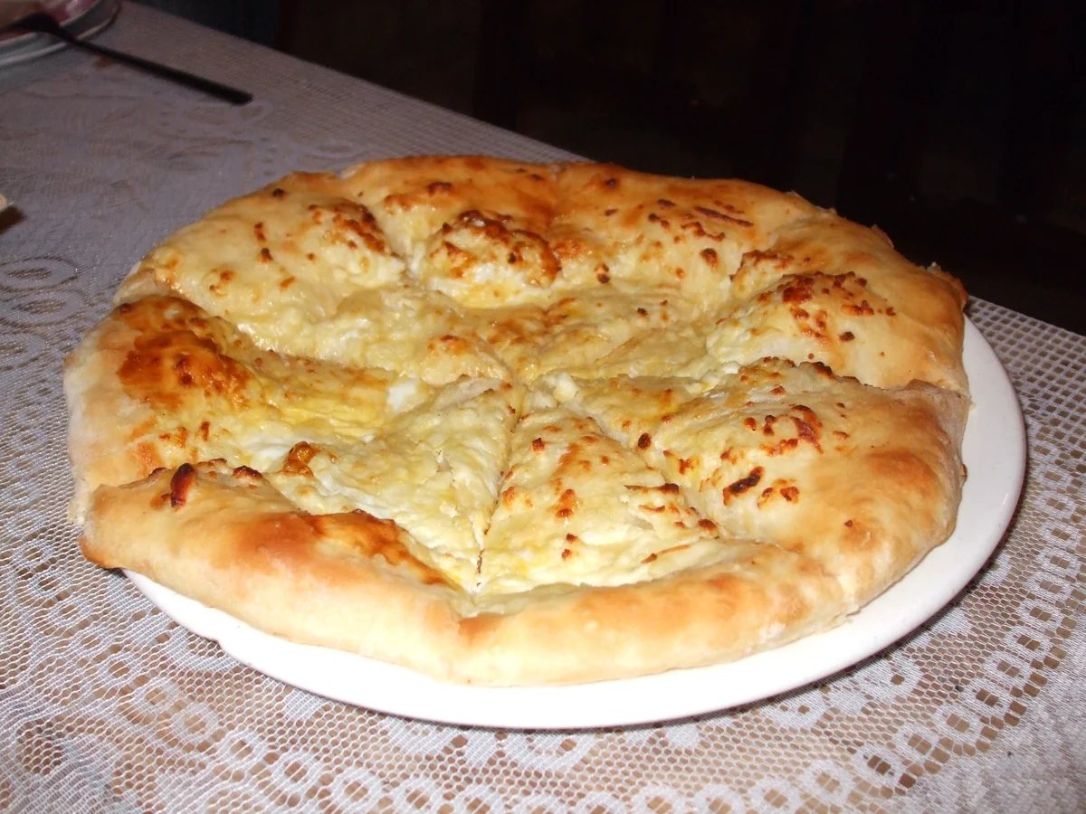 Хачапури по-мегрельски